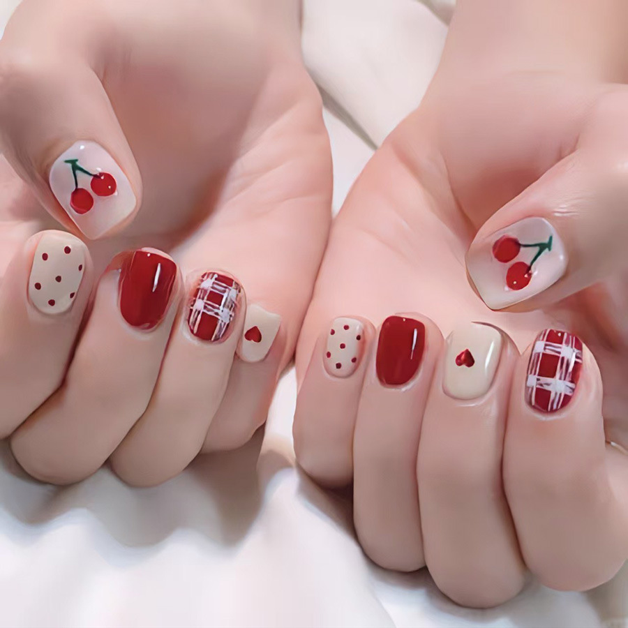 Kurze, quadratische Kunstnägel – Nail Art Xs Bewertung und Preis
